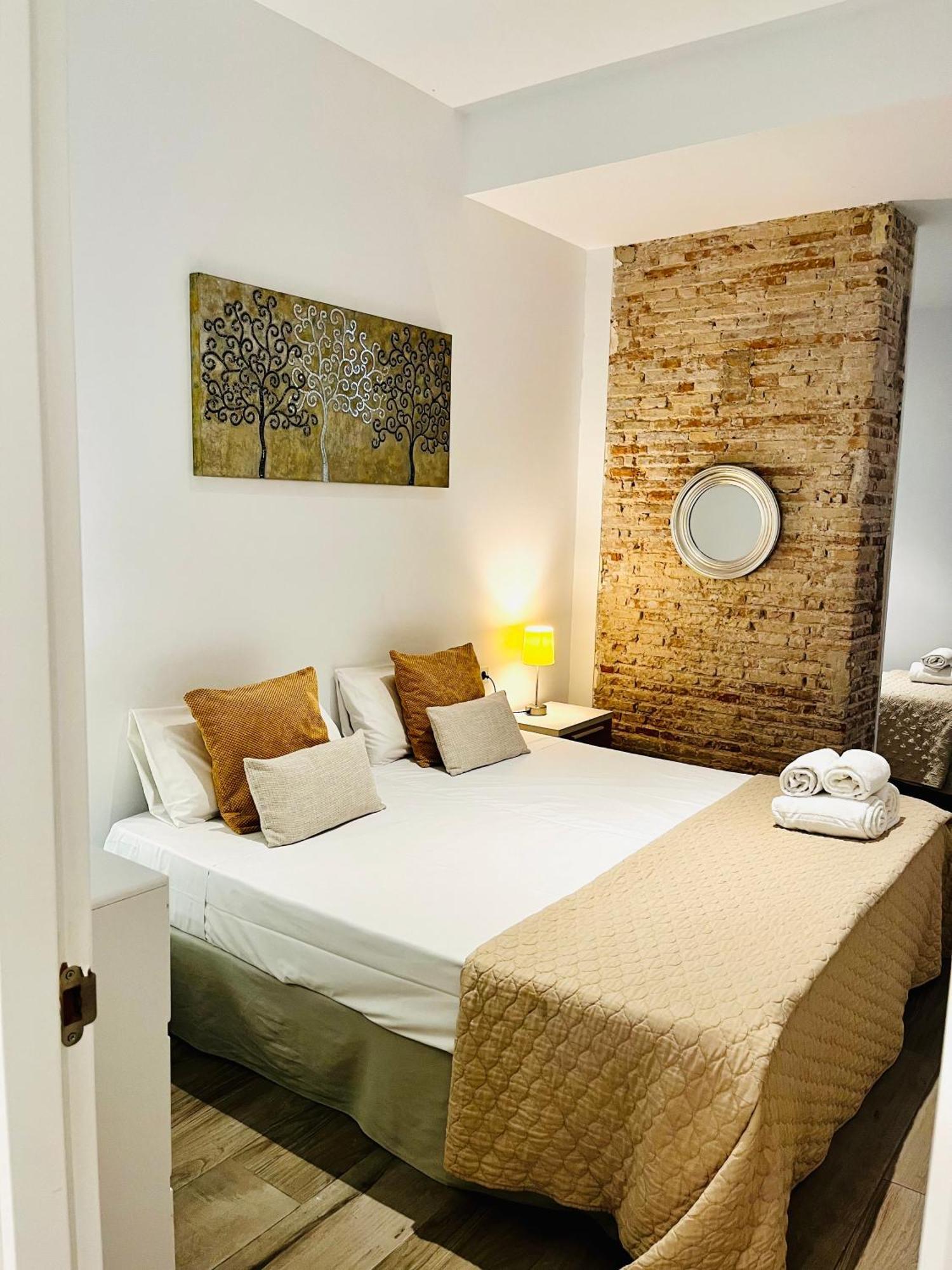 Apartament Travel Habitat Ayuntamiento Walencja Zewnętrze zdjęcie
